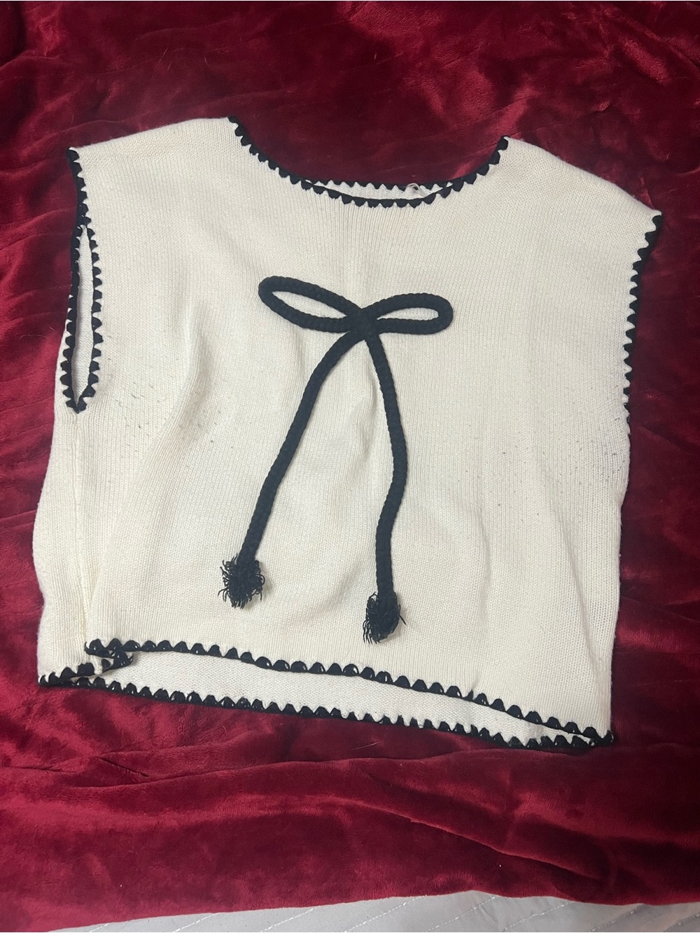 SHEIN White Knit Sleeveless Top with Black Bow Trim